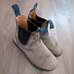 Blundstone Tan Leather Chelsea Boots